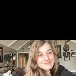 Meet your Posher, Mia